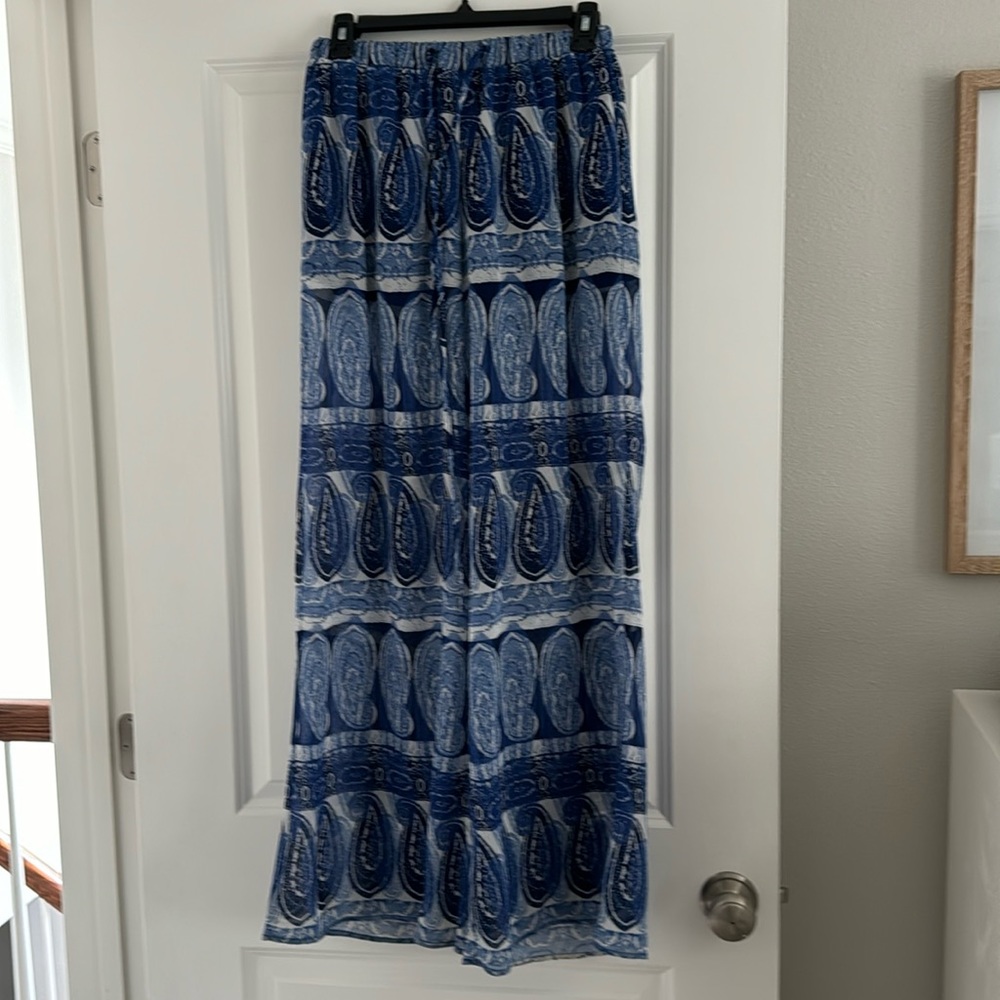 Flowy pants size small